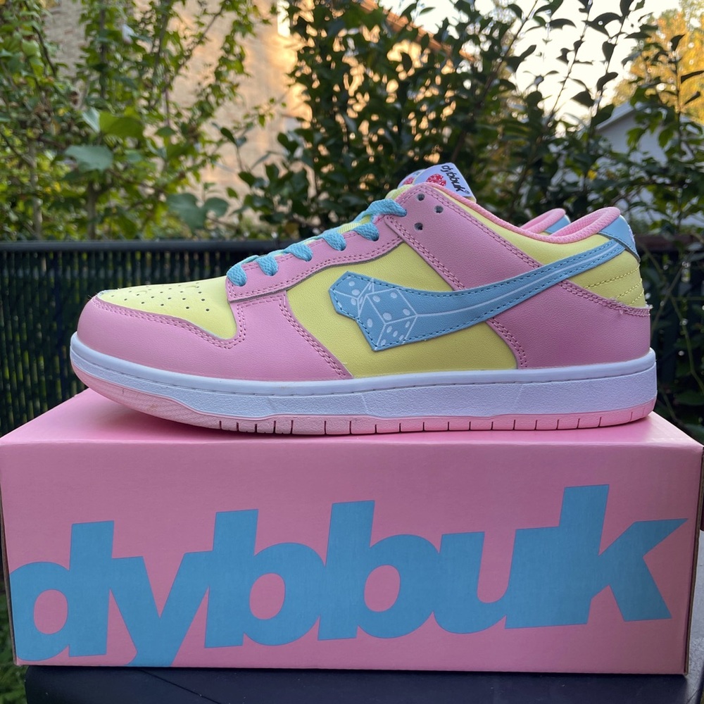 DONNY DYBBUK LUCKY V3 SIZE 9 DEADSTOCK
